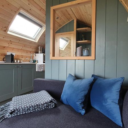 웰시풀 Odli Glamping - Luxury Glamping Pod 빌라 외부 사진